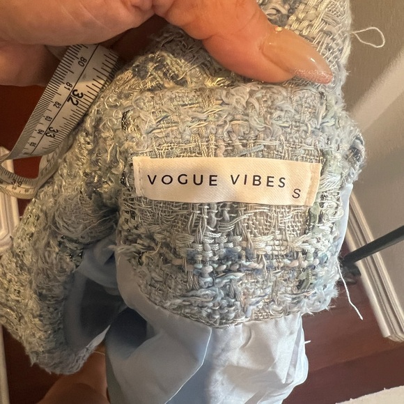 Chanel vibes light blue boucle cropped jacket with pearl buttons - Picture 8 of 15